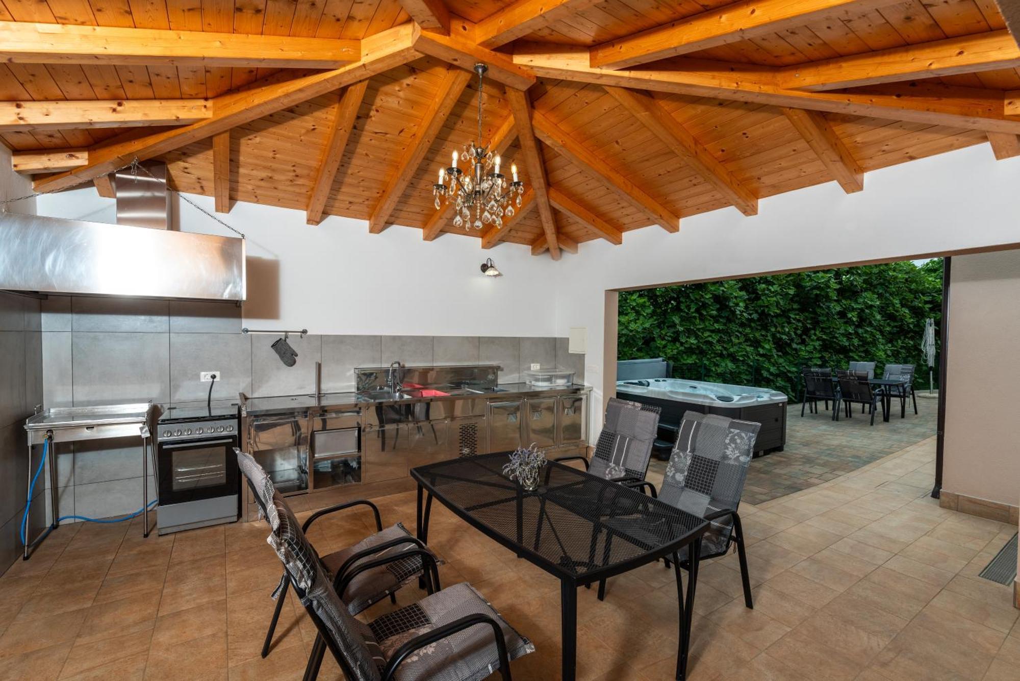 Villa Buroli With Pool, Sauna And Jacuzzi Exteriör bild